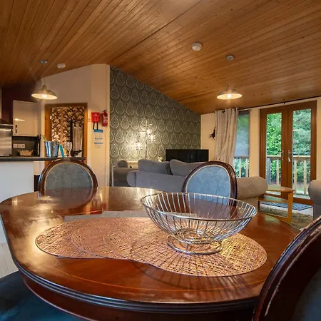 Argente - Still Rabbit - Hot Tub - Yorkshire