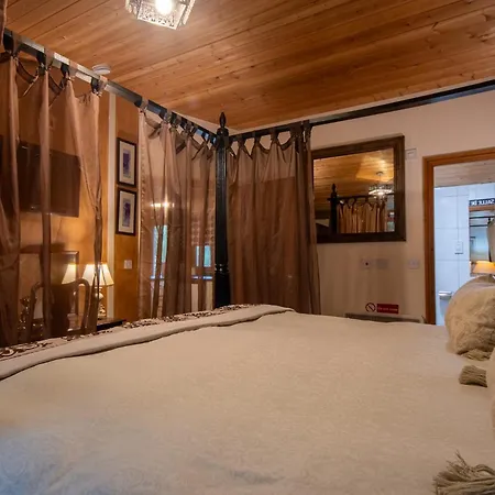 Argente - Still Rabbit - Hot Tub - Yorkshire Villa