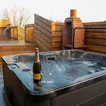 Villa Argente - Still Rabbit - Hot Tub - Yorkshire Selby