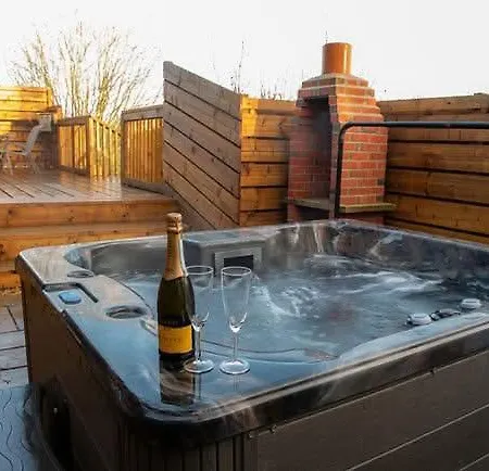 Vila Argente - Still Rabbit - Hot Tub - Yorkshire Selby