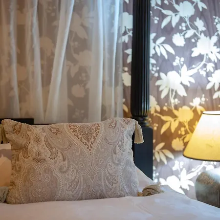 Argente - Still Rabbit - Hot Tub - Yorkshire Selby