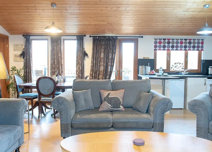 Willa Argente - Still Rabbit - Hot Tub - Yorkshire